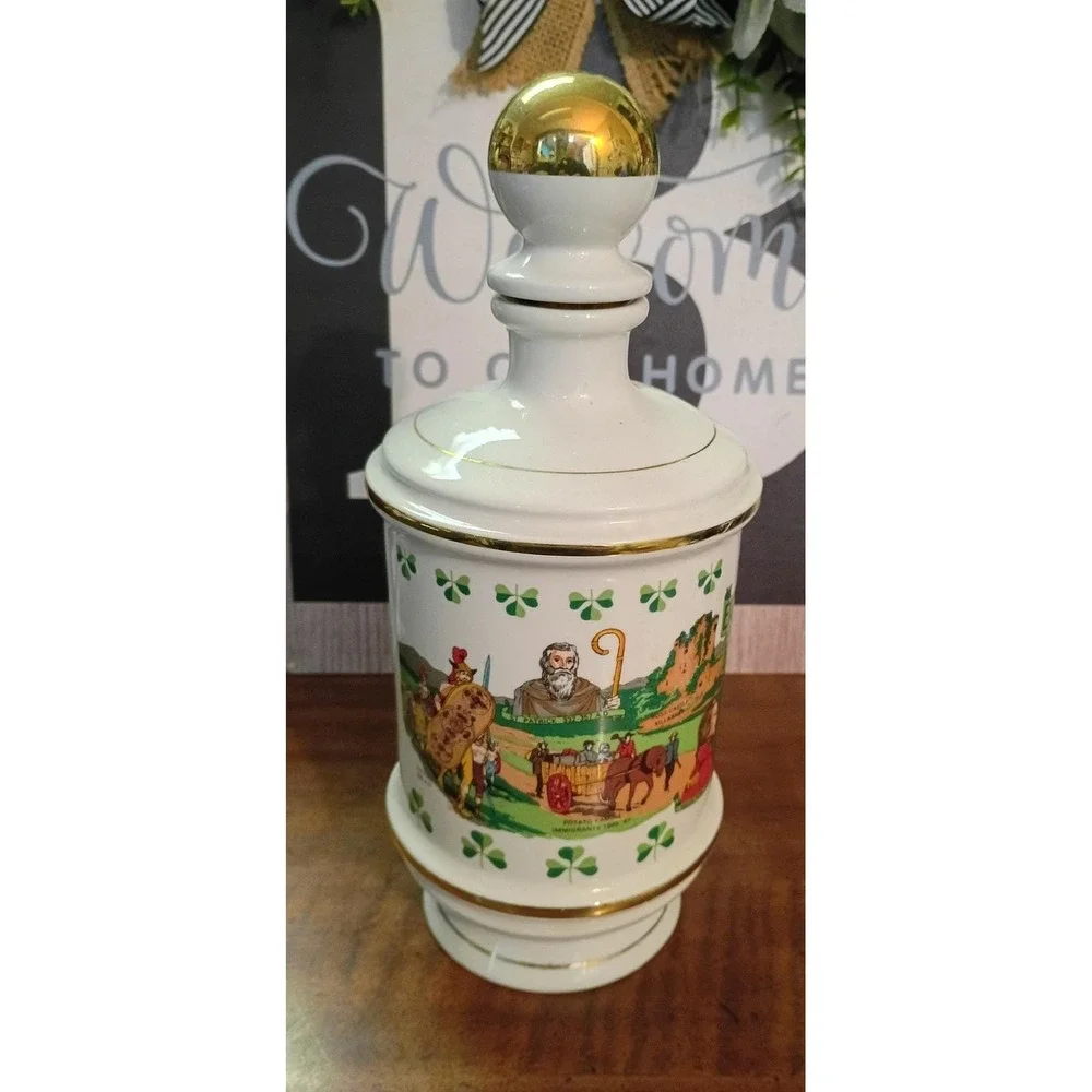 1971‎ Old Fitzgerald Stitzel Weller Erin Go Bragh Irish Porcelain Decanter G028